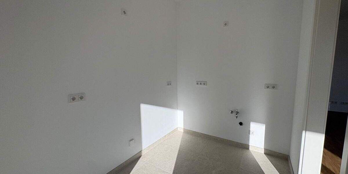 Etagenwohnung Dresden Leipziger Vorstadt - 3 Zimmer, 83 m&sup2;, 1.300&euro; | Angebot:25822638