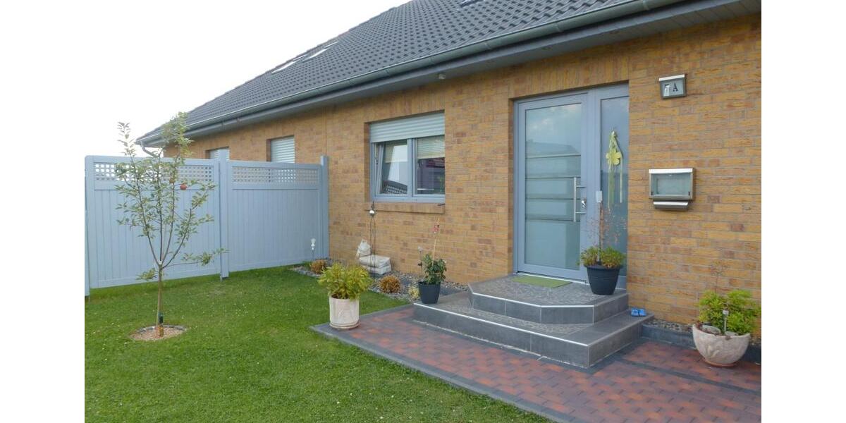 Doppelhaushälfte Hankensbüttel - 5 Zimmer, 170 m&sup2;, 1.000&euro; | Angebot:26542675