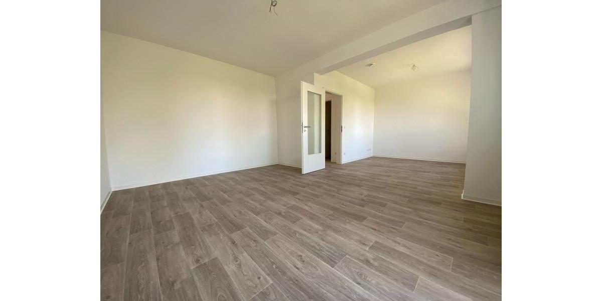Etagenwohnung Staßfurt - 3 Zimmer, 91 m&sup2;, 680&euro; | Angebot:26645800