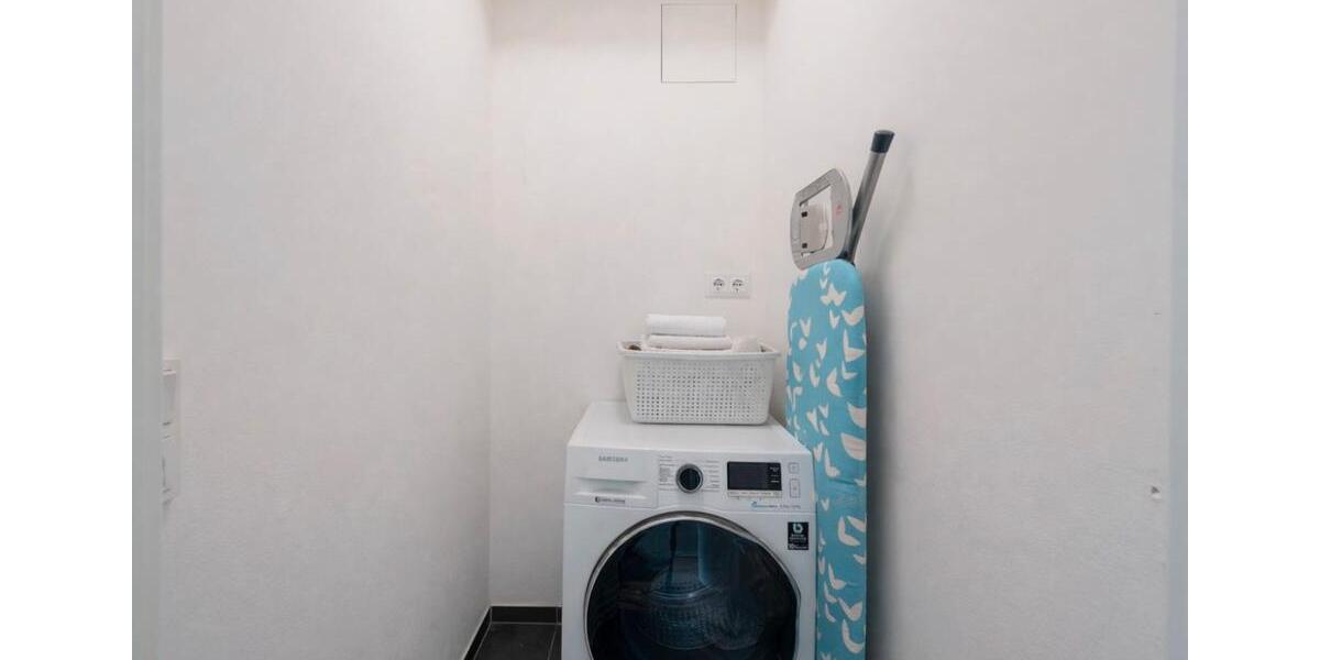 Etagenwohnung Berlin Mitte - 3 Zimmer, 100 m&sup2;, 2.400&euro; | Angebot:26049560