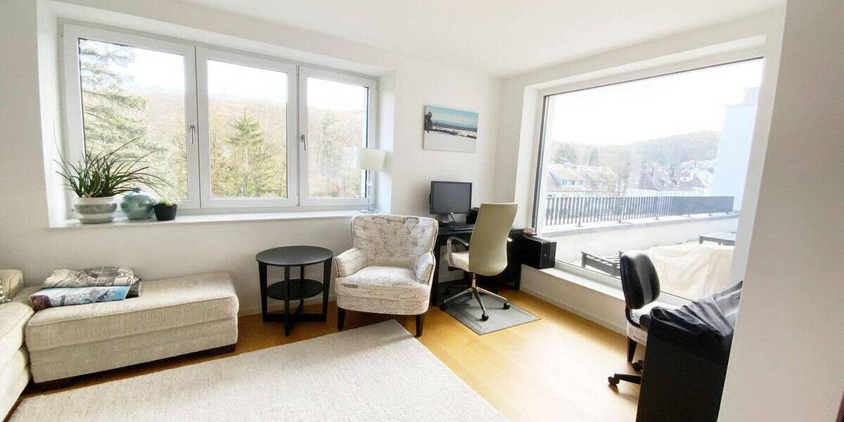 Etagenwohnung Stuttgart Botnang - 5 Zimmer, 235 m&sup2;, 3.725&euro; | Angebot:26129497