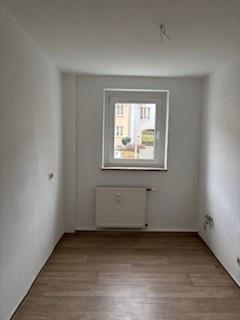 Erdgeschoßwohnung Zeitz - 2 Zimmer, 50 m&sup2;, 320&euro; | Angebot:24890586