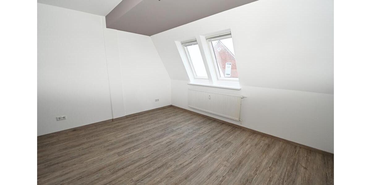 Dachgeschoßwohnung Niebüll - 3 Zimmer, 101 m&sup2;, 945&euro; | Angebot:24429241