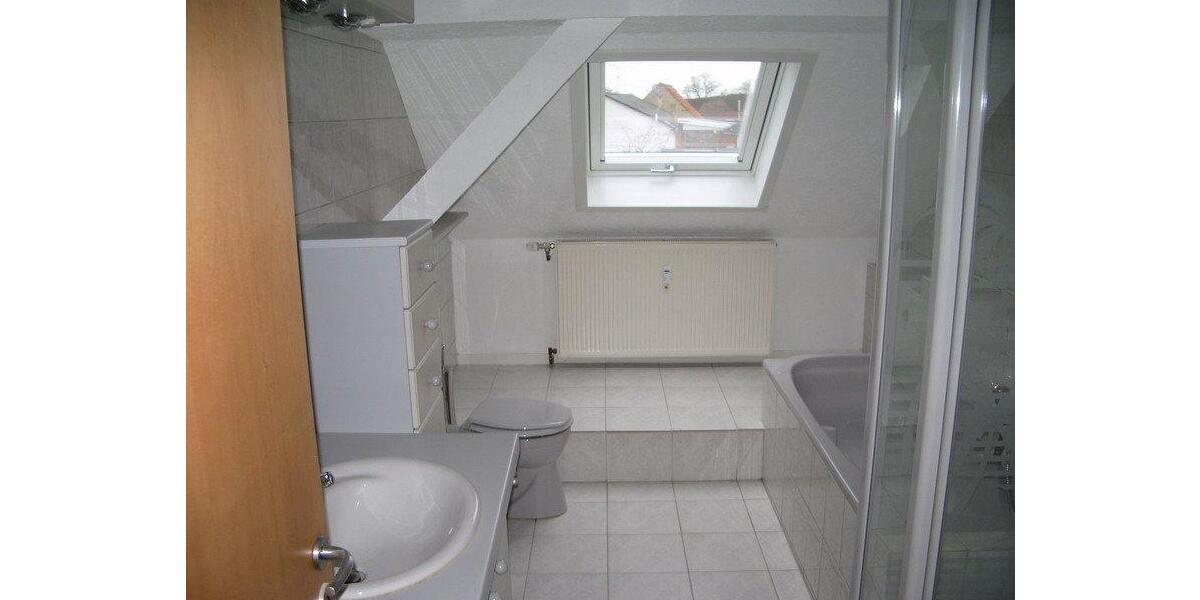 Dachgeschoßwohnung Hargesheim - 4 Zimmer, 132 m&sup2;, 960&euro; | Angebot:26350346