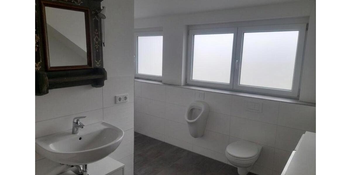 Dachgeschoßwohnung Schwanstetten - 3 Zimmer, 80 m&sup2;, 800&euro; | Angebot:26265598