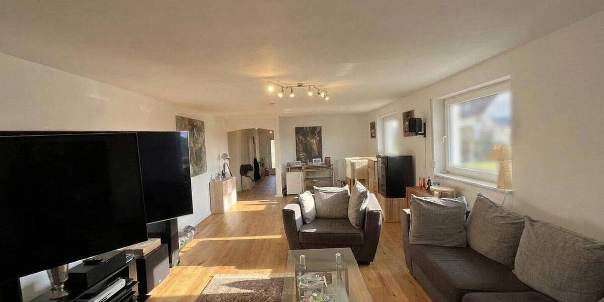 Etagenwohnung Hamburg Marienthal - 5 Zimmer, 167 m&sup2;, 2.600&euro; | Angebot:26628096