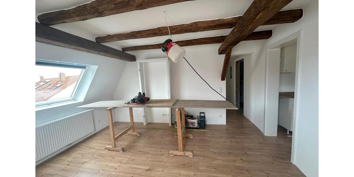 Dachgeschoßwohnung Jettingen - 3 Zimmer, 82 m&sup2;, 1.050&euro; | Angebot:25576415