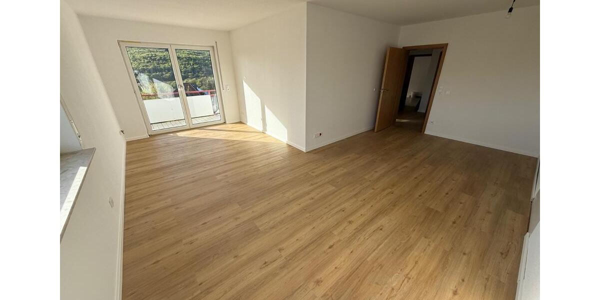 Etagenwohnung Bad Endbach - 5 Zimmer, 121 m&sup2;, 949&euro; | Angebot:26494179