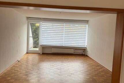 Helle 3 Zimmer großzügig geschnitten Wohnung in Schmachtdendorf zimmer