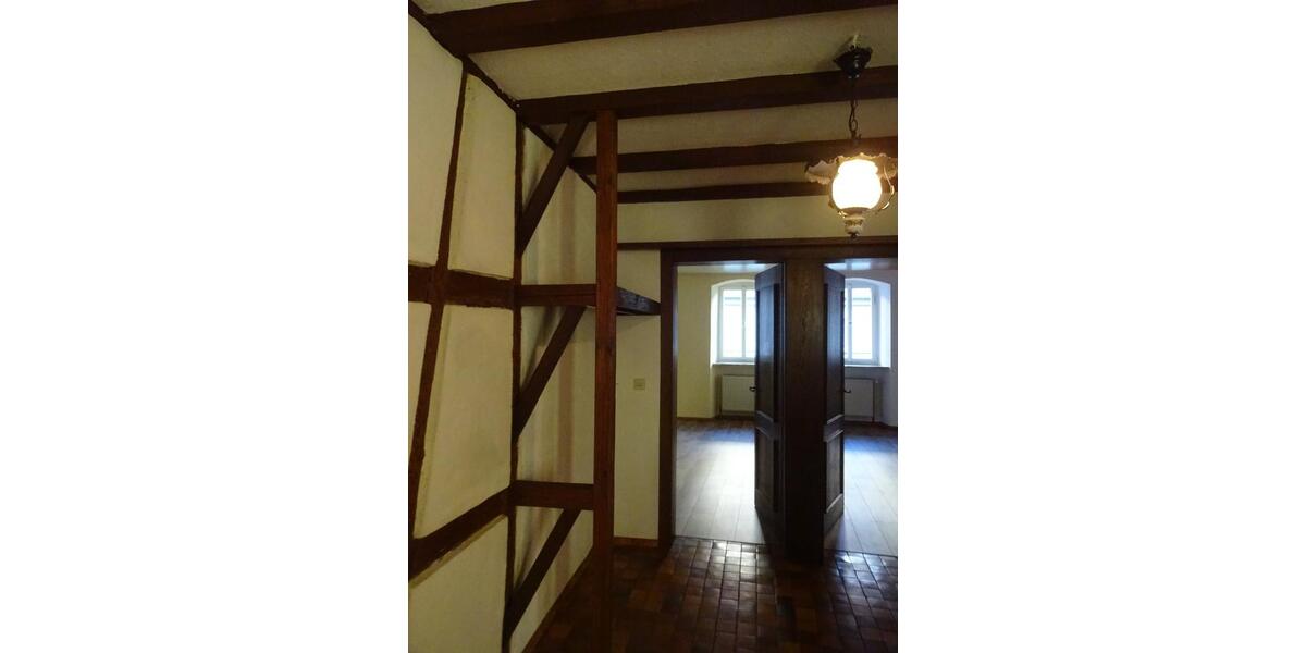 Etagenwohnung Würzburg Sanderau - 5 Zimmer, 134 m&sup2;, 480&euro; | Angebot:25749853