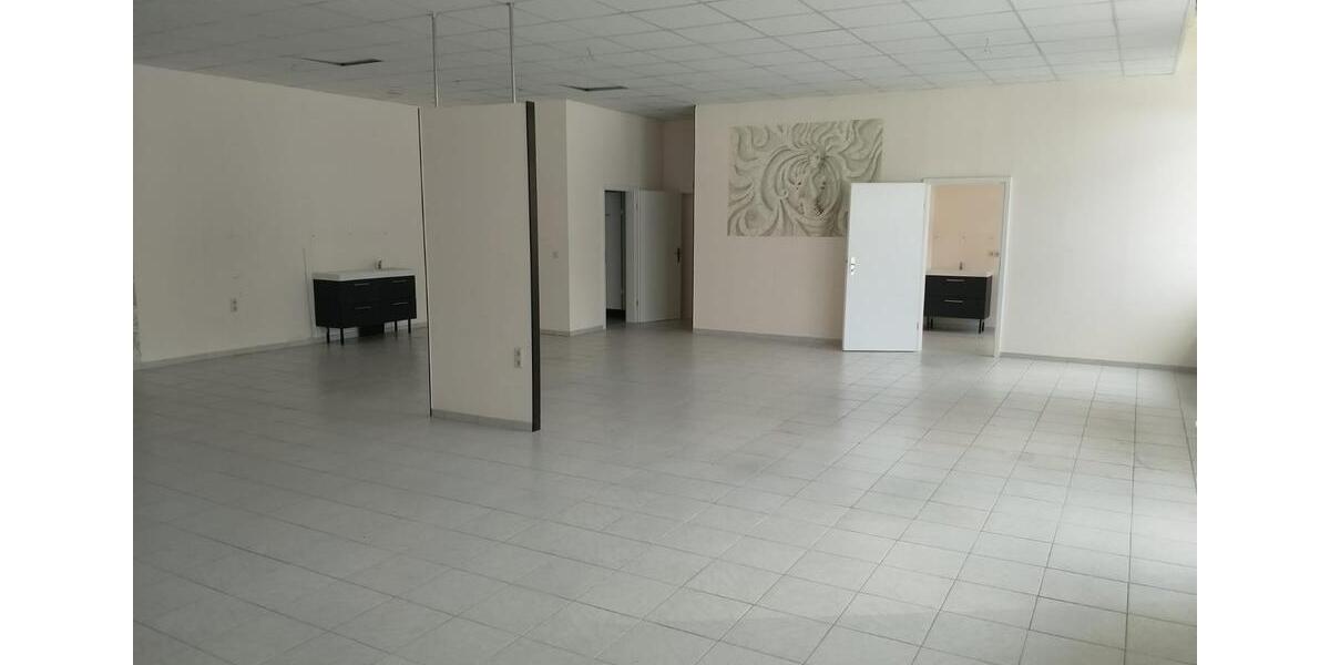 Gewerbeobjekt Neubrandenburg Carlshöhe - 1.500&euro; | Angebot:22220965
