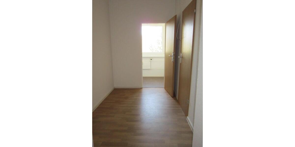 Etagenwohnung Crimmitschau - 4 Zimmer, 87 m&sup2;, 520&euro; | Angebot:19635396