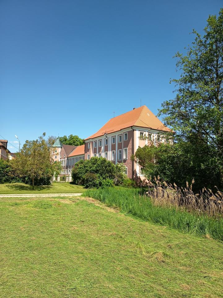 große Wohnung im Schloss: Erstbezug nach Generalisierung