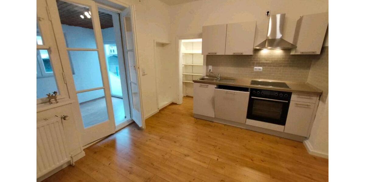 Schöne 2 12 ZKB Wohnung mit Gartenzugang 2.5 zimmer