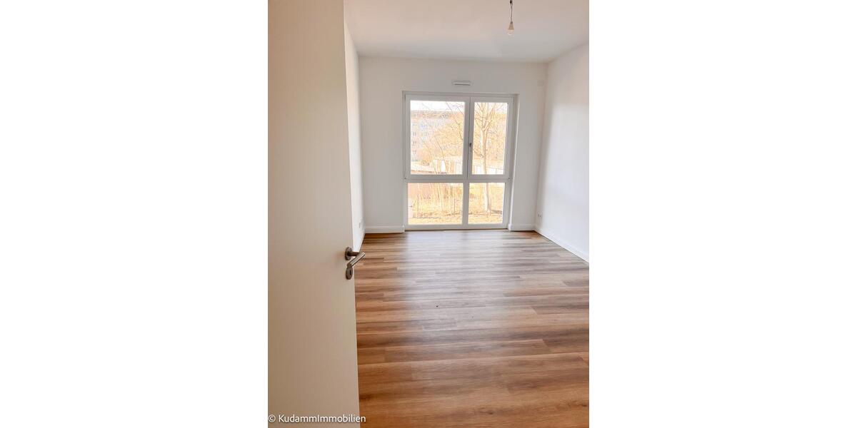 Etagenwohnung Neuruppin - 3 Zimmer, 83 m&sup2;, 994&euro; | Angebot:19871345
