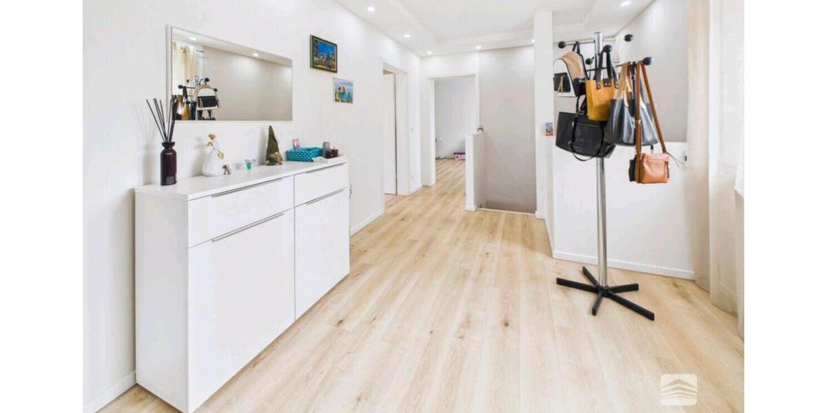 Etagenwohnung Heinsberg - 3 Zimmer, 135 m&sup2;, 1.100&euro; | Angebot:26283847