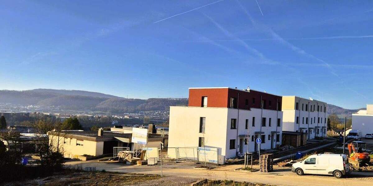 Reihenendhaus Bad Säckingen - 5 Zimmer, 134 m&sup2;, 2.300&euro; | Angebot:25706476