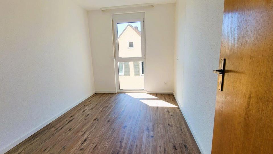 Maisonettenwohnung Waldshut-Tiengen Tiengen - 4 Zimmer, 100 m&sup2;, 1.200&euro; | Angebot:24813421