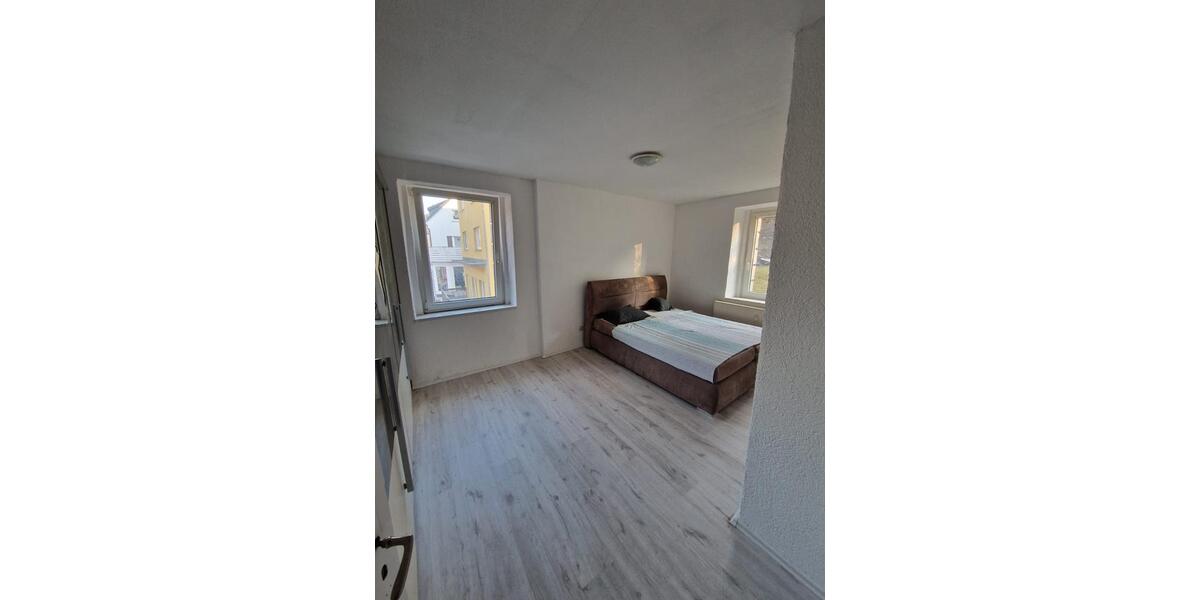 Etagenwohnung Sonneberg - 3 Zimmer, 80 m&sup2;, 800&euro; | Angebot:25800526