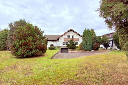 Haus zum Mieten in Waldkraiburg 1.550 € 160 m² 6 zimmer