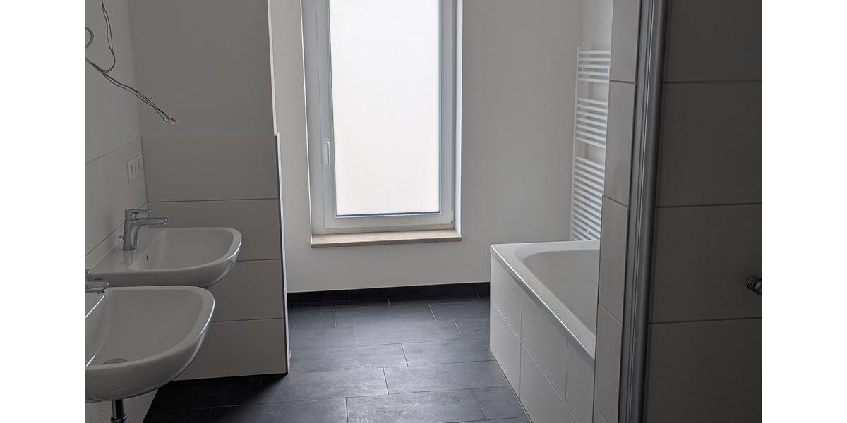 Erdgeschoßwohnung Straubing - 3 Zimmer, 106 m&sup2;, 1.370&euro; | Angebot:26636170