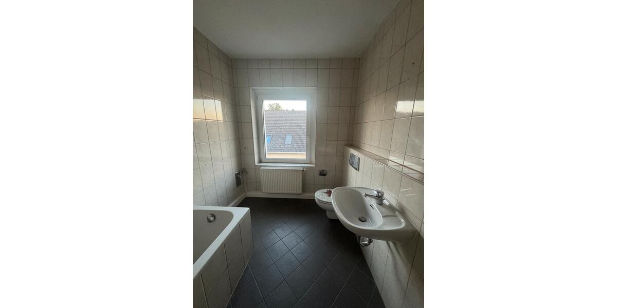 Etagenwohnung Elsterheide - 2 Zimmer, 50 m&sup2;, 250&euro; | Angebot:25552622