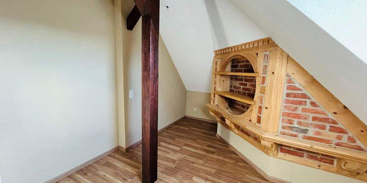 Etagenwohnung Rudolstadt Zentrum - 4 Zimmer, 113 m&sup2;, 800&euro; | Angebot:25660572