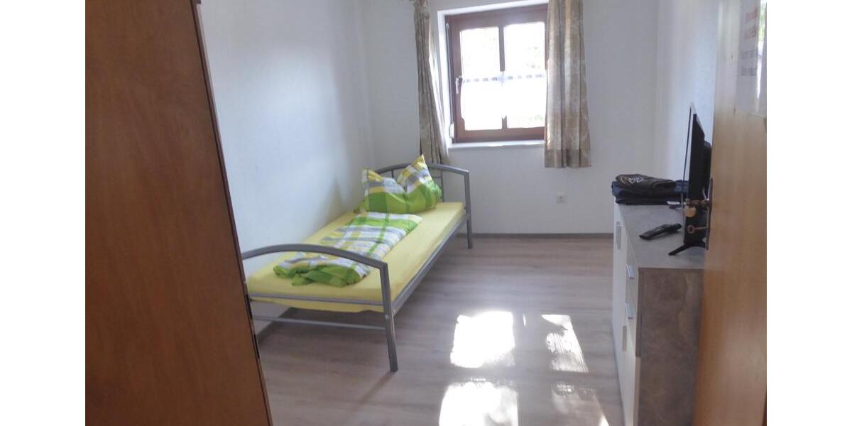 Wohnen auf Zeit Vilshofen an der Donau - 1 Zimmer, 15 m&sup2;, 10&euro; | Angebot:25532916