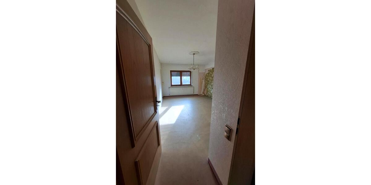 Etagenwohnung Gerhardshofen - 5 Zimmer, 125 m&sup2;, 820&euro; | Angebot:25764451