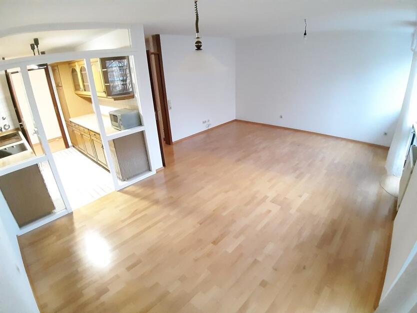Schöne 2-Zimmer Wohnung Beautiful 2-Room Apartment