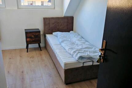 Wohnen auf Zeit Horn-Bad Meinberg Bad Meinberg - 6 Zimmer, 15 m&sup2;, 30&euro; | Angebot:26257876