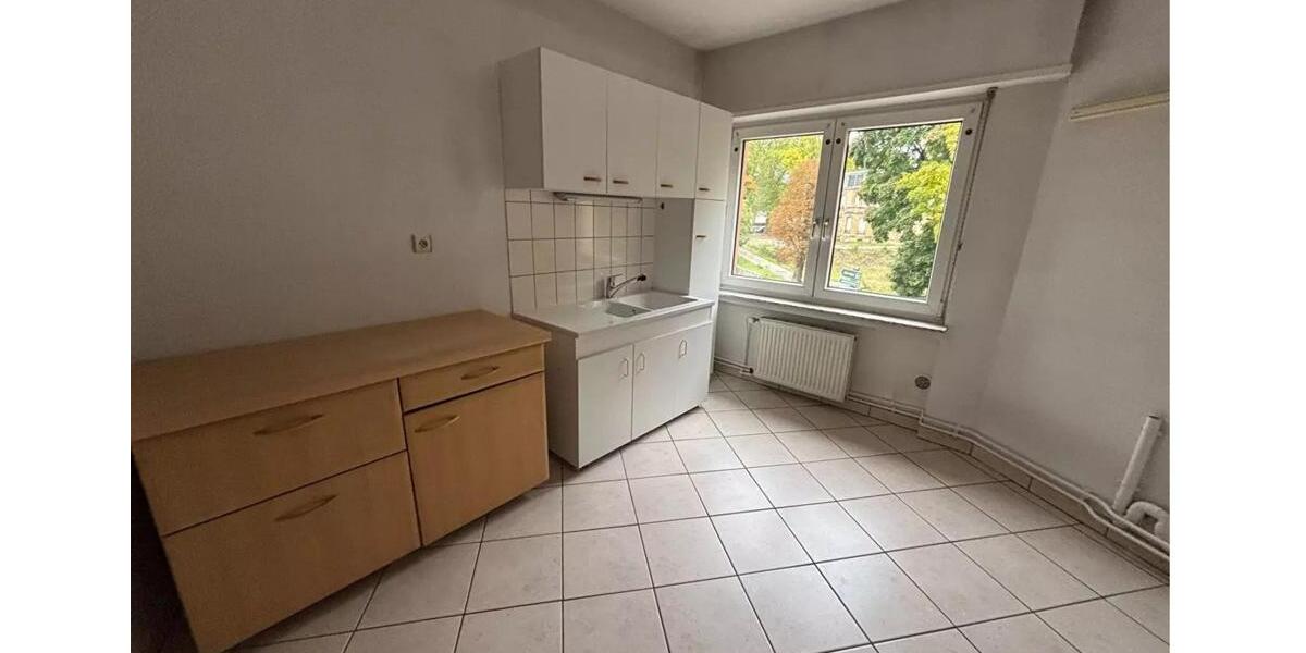 Etagenwohnung Saarbrücken - 5 Zimmer, 147 m&sup2;, 995&euro; | Angebot:25853646