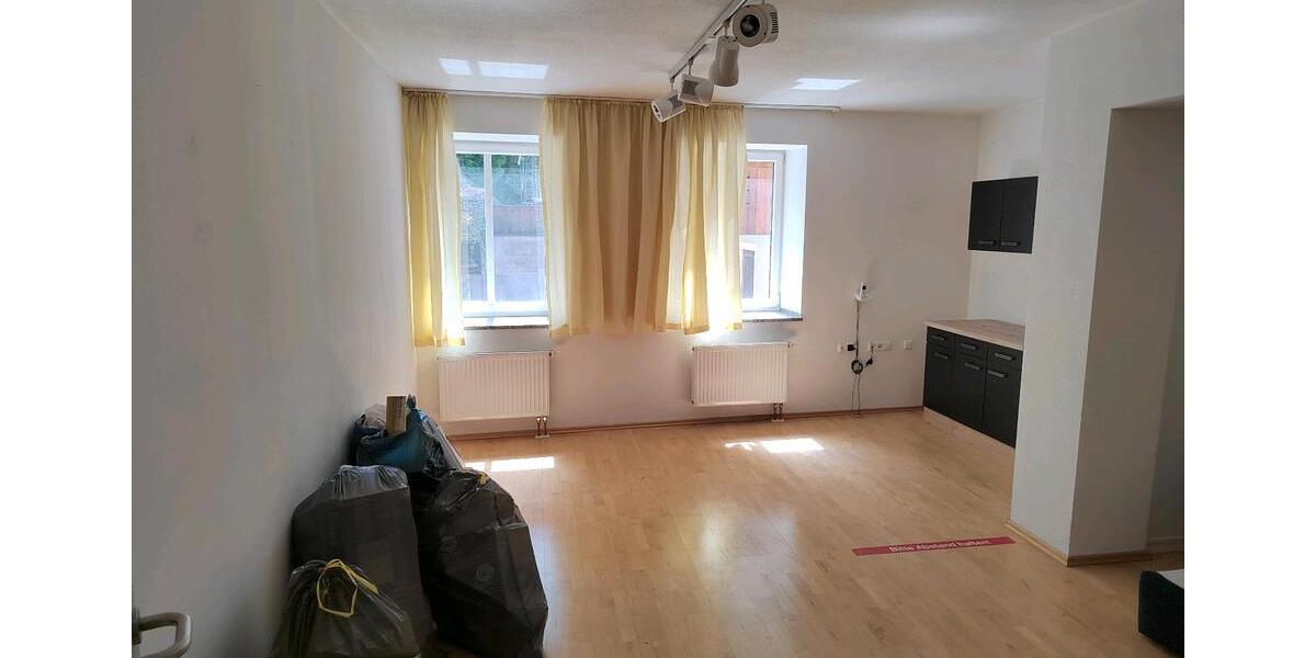 Etagenwohnung Kumhausen - 1 Zimmer, 70 m&sup2;, 900&euro; | Angebot:26700349