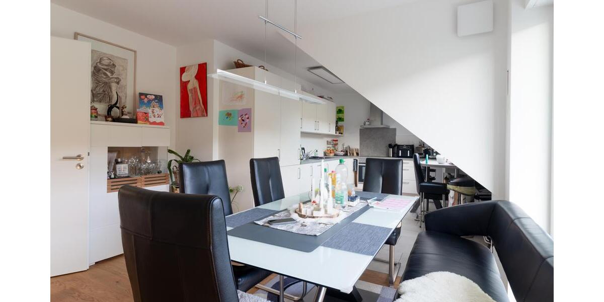 Attraktive Dachgeschoßwohnung mit herrlichem Blick ins Grüne in Trier-Irsch 3 zimmer