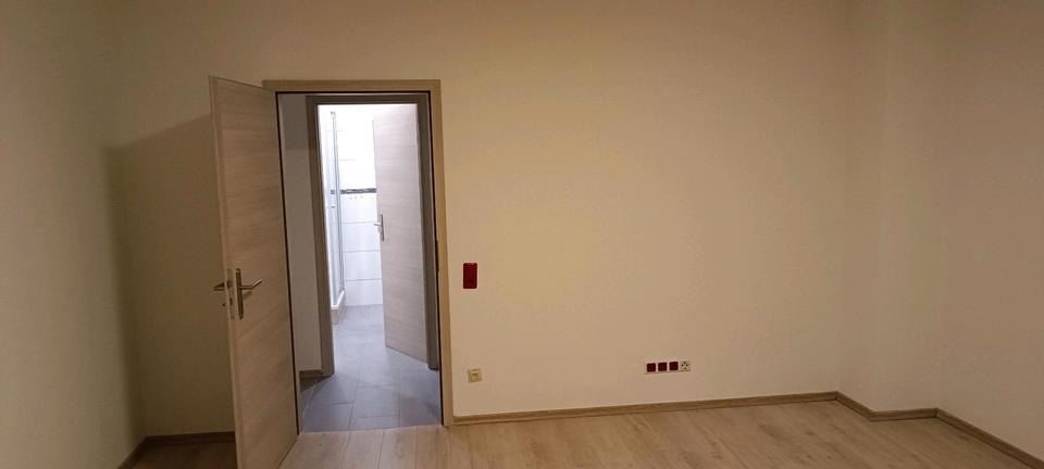 Etagenwohnung Schiffweiler - 2 Zimmer, 52 m&sup2;, 500&euro; | Angebot:25226106