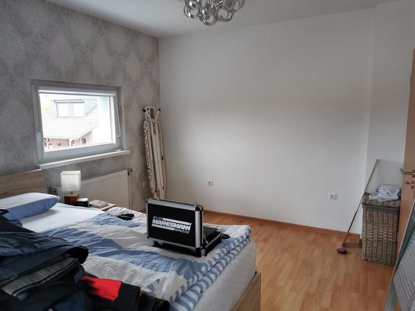 Mietwohnung (3 Zimmer) mit Stellplatz, Garten und Keller ❗️ zimmer