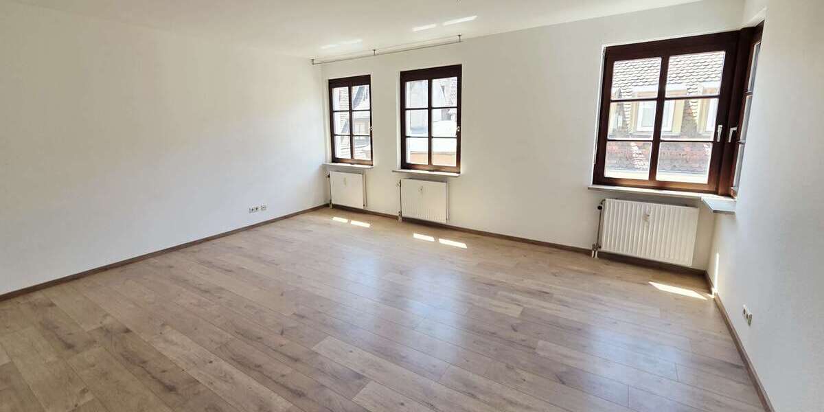Etagenwohnung Nürnberg - 3 Zimmer, 92 m&sup2;, 1.290&euro; | Angebot:25993104