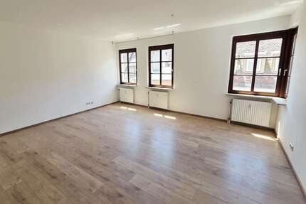 Wohnung Nürnberg - 3 Zimmer, 92 m&sup2;, 1.290&euro; | Angebot:25993104