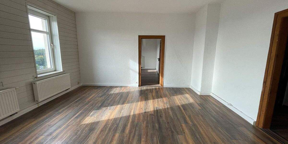 Etagenwohnung Lauter-Bernsbach OT Oberpfannenstiel Bernsbach - 5 Zimmer, 115 m&sup2;, 690&euro; | Angebot:23957369
