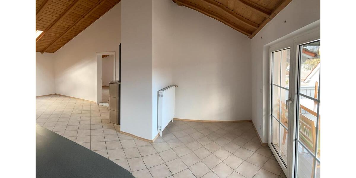Dachgeschoßwohnung Metten - 3 Zimmer, 95 m&sup2;, 880&euro; | Angebot:23872965