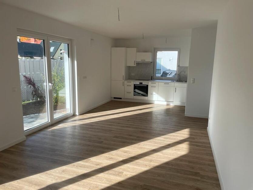 Helle, moderne 2 Zimmerwohnung im EG 84 Quadratmeter zimmer