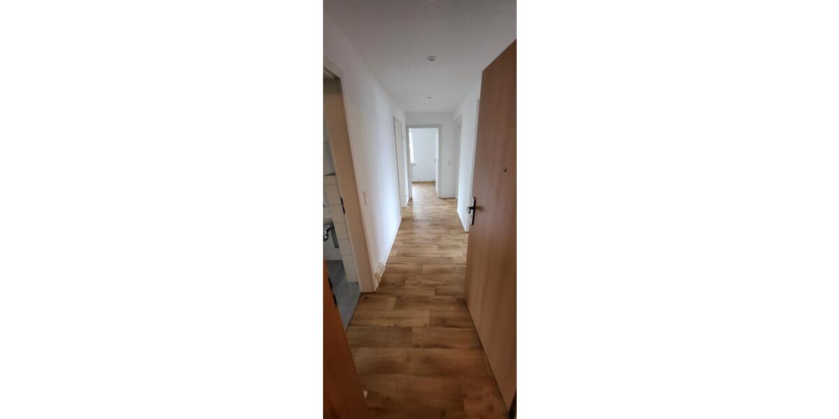 Etagenwohnung Lauter-Bernsbach Bernsbach - 3 Zimmer, 63 m&sup2;, 410&euro; | Angebot:26283434