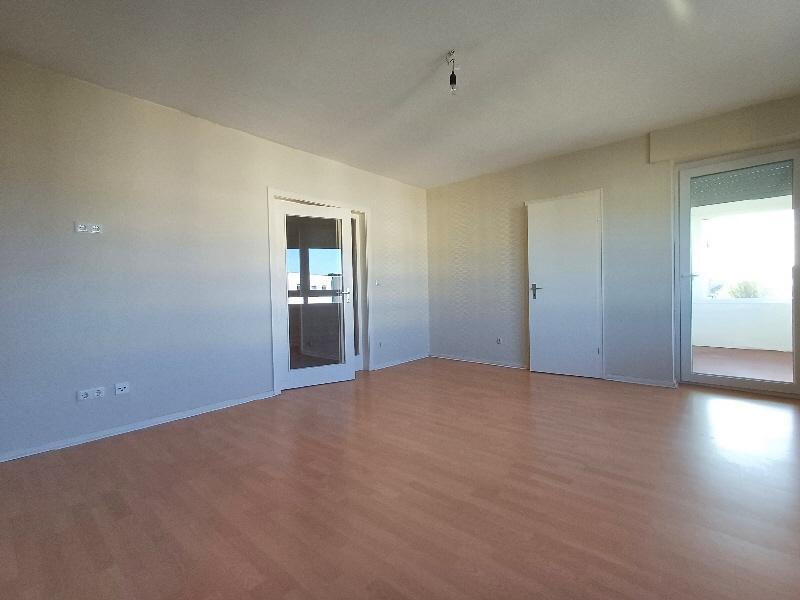 4-Zimmer-Wohnung mit Balkon zimmer