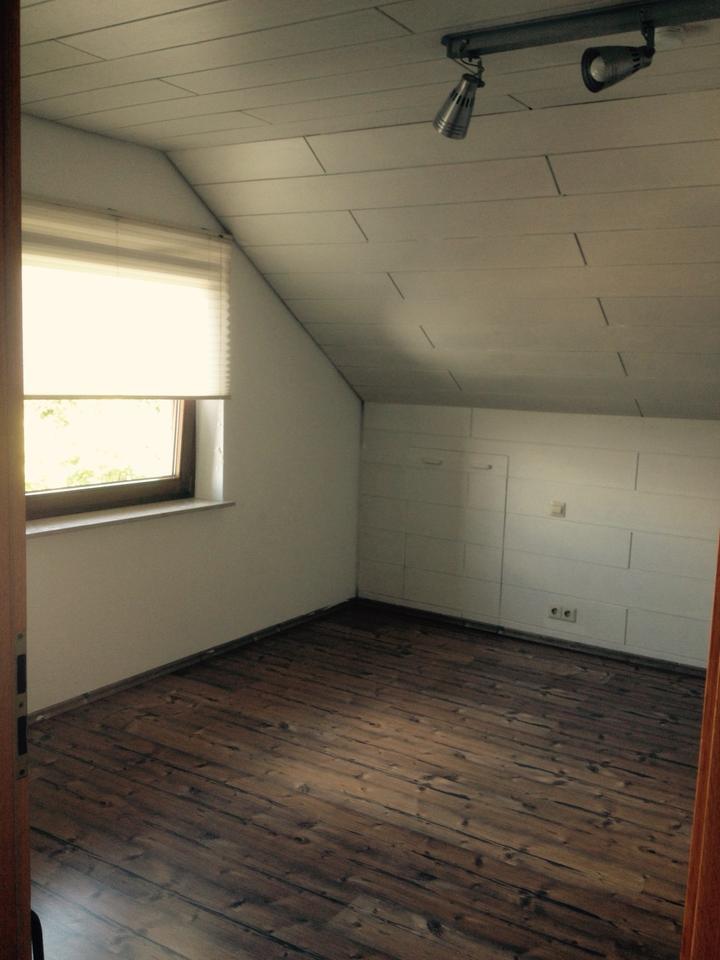 Gemütliche 3-Zimmer-Dachgeschosswohnung in Owingen zu vermieten zimmer