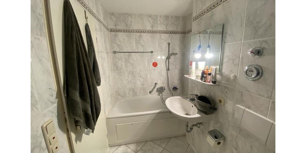 Schöne 65m2 Wohnung - Teiluntervermietung 2 zimmer