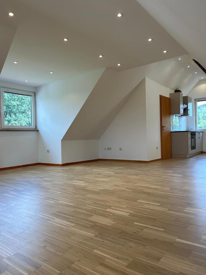 1-Zimmer-DG nahe der Altstadt - frisch renoviert