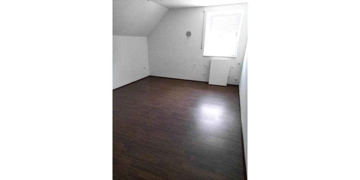 Dachgeschoßwohnung Thannhausen - 2 Zimmer, 71 m&sup2;, 710&euro; | Angebot:24653166