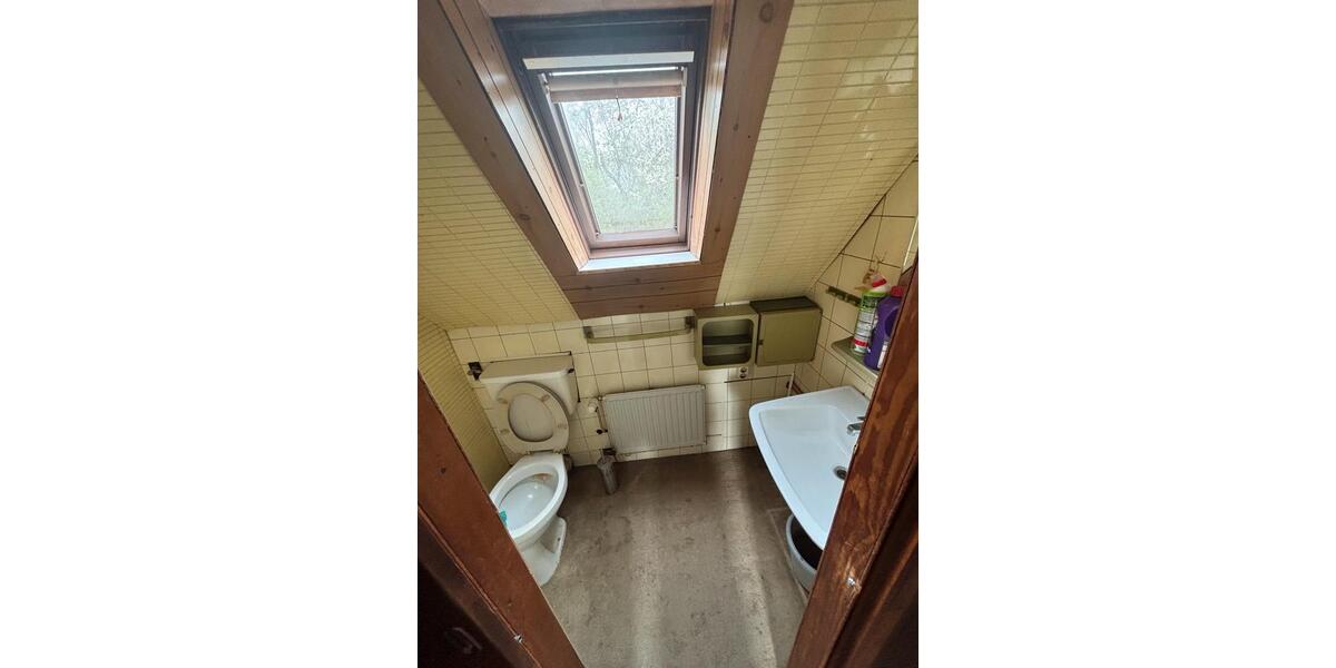 Einfamilienhaus Frankfurt am Main Sossenheim - 7 Zimmer, 200 m&sup2;, 4.100&euro; | Angebot:26040890