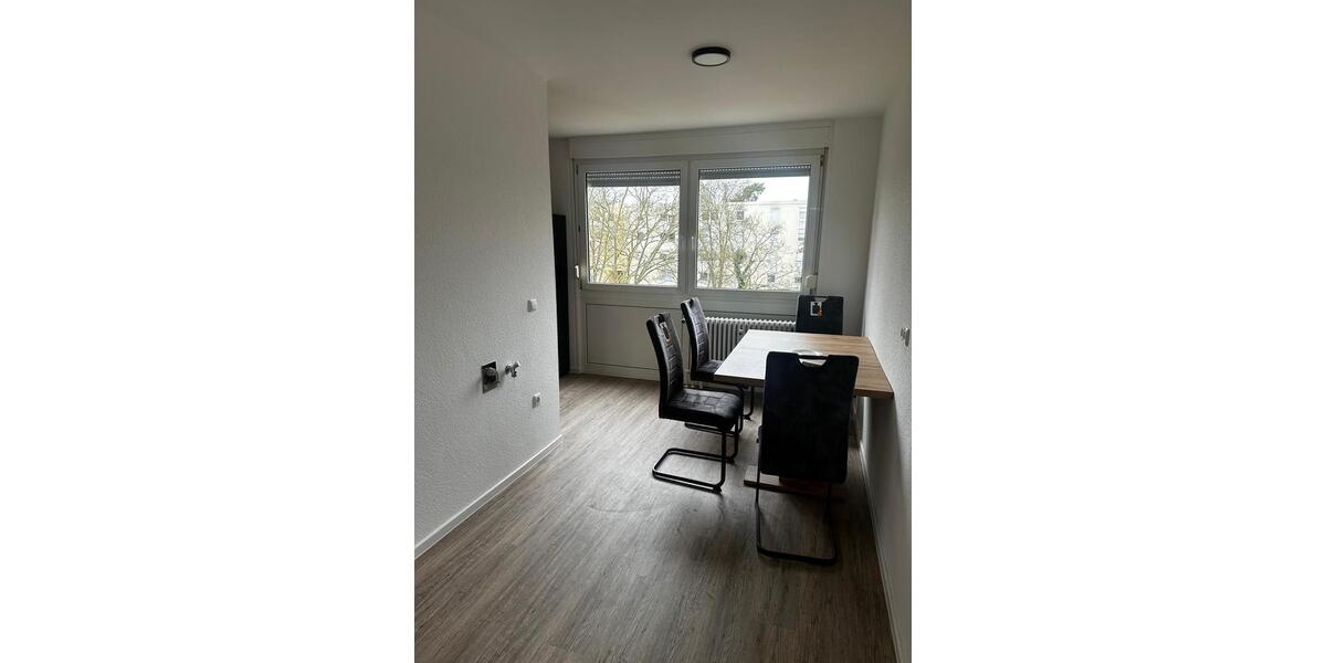 Etagenwohnung Neustadt an der Weinstraße - 4 Zimmer, 94 m&sup2;, 1.250&euro; | Angebot:24858453