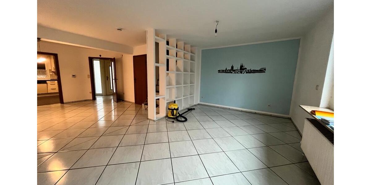 Doppelhaushälfte Köln Mülheim - 4 Zimmer, 114 m&sup2;, 2.000&euro; | Angebot:25396670